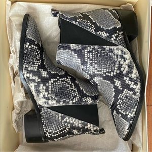 Marc Fisher Shoes Marc Fisher Yale Chelsea Boot Snakeskin Print Size 7